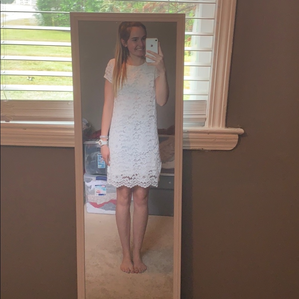 White dress size 4 (KAARI BLUE)